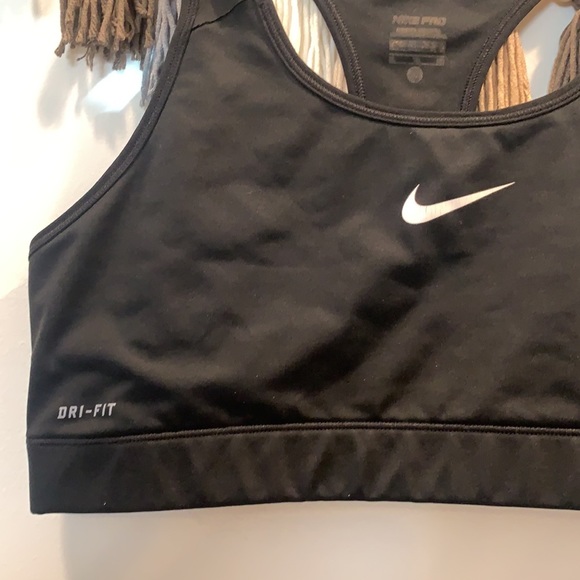 Nike dri- fit sports bra - Picture 3 of 7